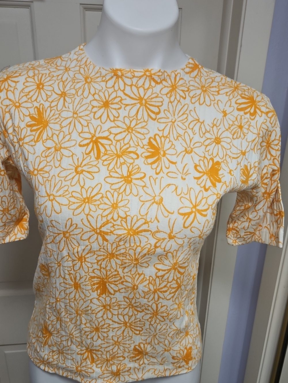 Vintage 1960s Aruba Sportswear Cotton Knit  Top with Orange Floral Print
